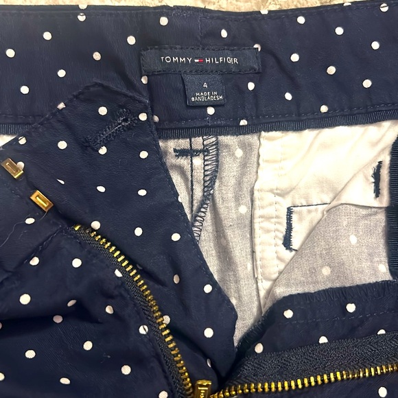 TOMMY HILFIGER Size 4 Women’s Navy Blue White Polka Dot Preppy Nautical Shorts - Picture 3 of 6